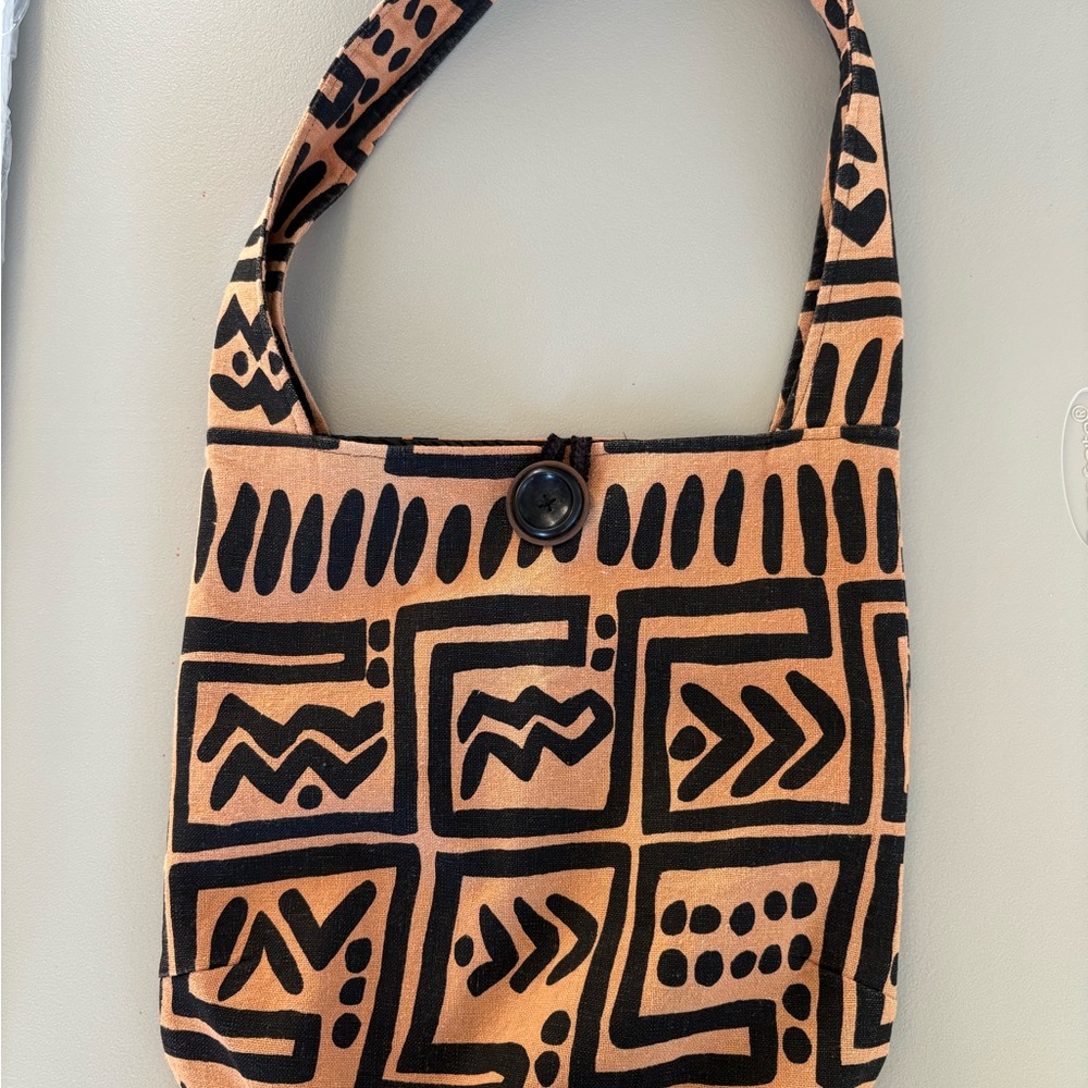 Geometric Patterned Tan and Black Shoulder Bag